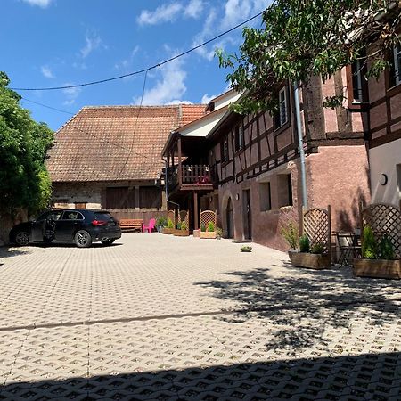Le Clocher " Sous Les Combles" Parking Gratuit Beblenheim Bagian luar foto