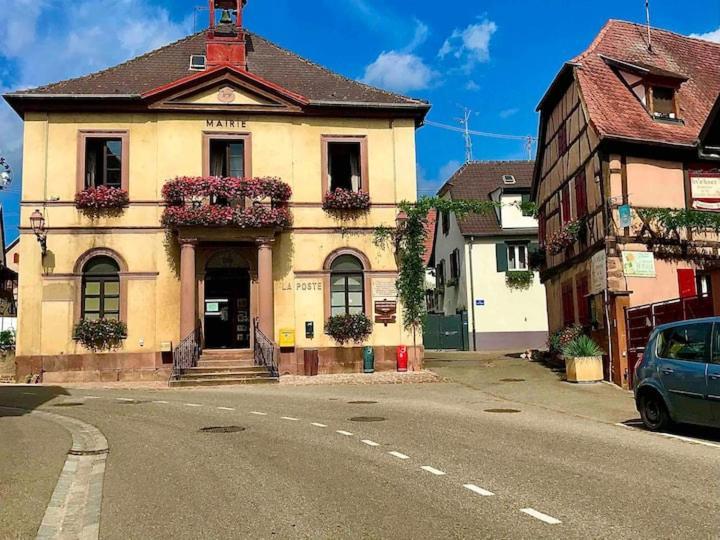 Le Clocher " Sous Les Combles" Parking Gratuit Beblenheim Bagian luar foto